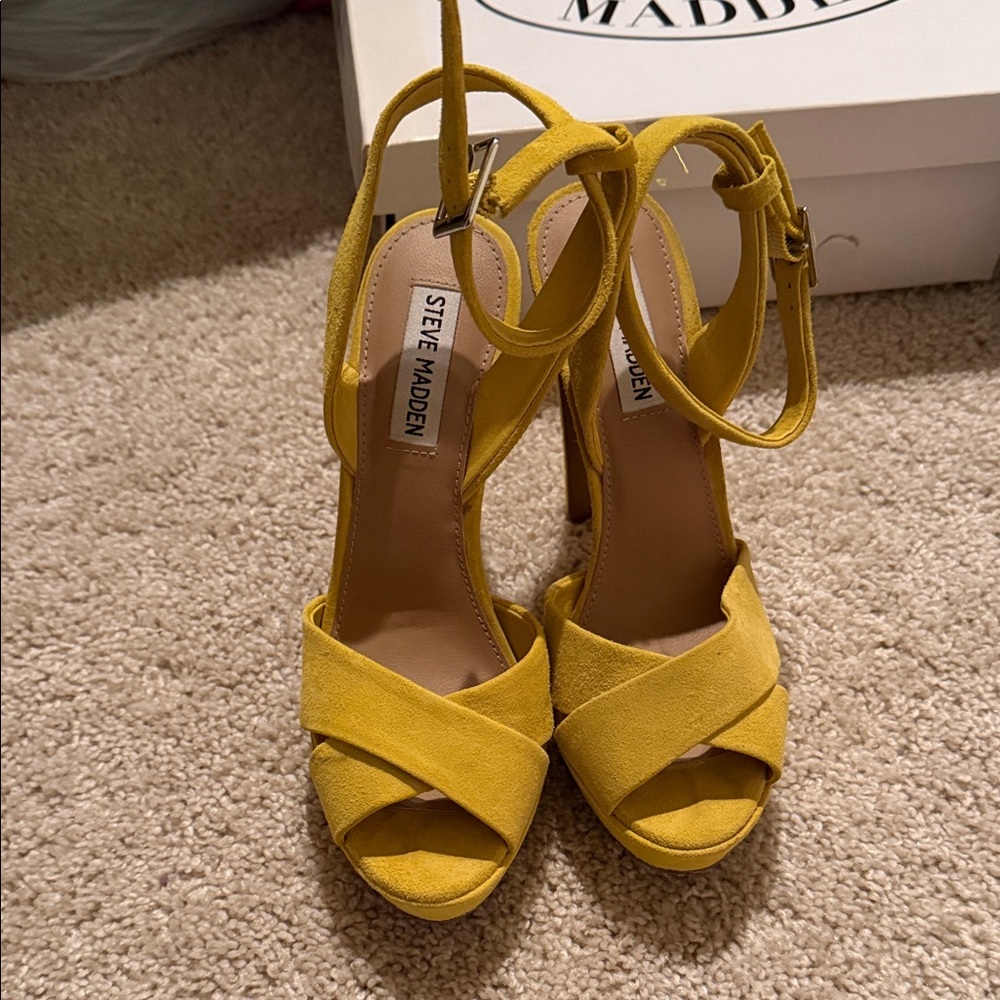 Steve Madden Mustard Yellow Heeled Sandals